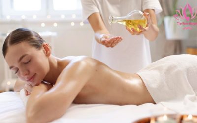 What is gold oil massage? The mystery of gold blended with the art of massage at The Rose Bangkok.